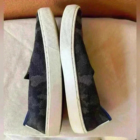 Rothy's " The Original Slip-On Sneaker" Gray Camo Women's Size 6.5 EUC! - Picture 10 of 14